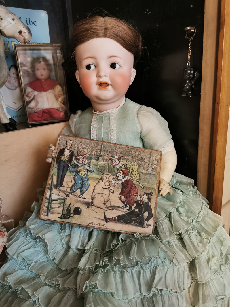 ANCIENNE PETITE BOITE EN PORCELAINE MA PREMIERE DENT VERS 1920 6cm x